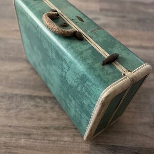 Samsonite vintage suitcase